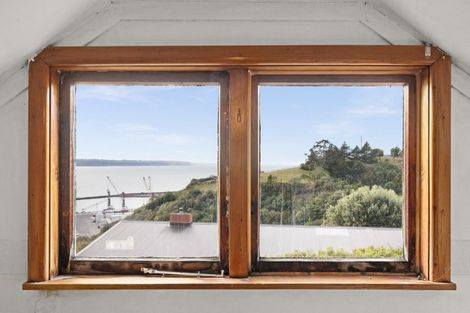 Photo of property in 108 Thompson Road, Bluff Hill, Napier, 4110