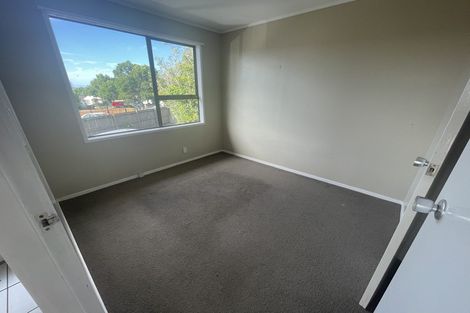 Photo of property in 48 Hollyford Drive, Clover Park, Auckland, 2105