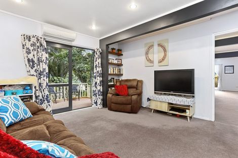 Photo of property in 30 Wood Bay Road, Titirangi, Auckland, 0604