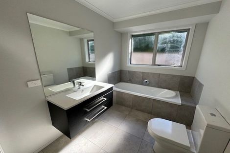 Photo of property in 12 Richardson Road, Omokoroa, 3114