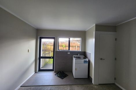 Photo of property in 1/14 Nerissa Place, Randwick Park, Auckland, 2105