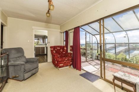 Photo of property in 11 Ross Avenue, Glenfield, Auckland, 0629