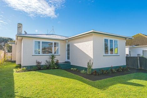 Photo of property in 188 Cornfoot Street, Castlecliff, Whanganui, 4501