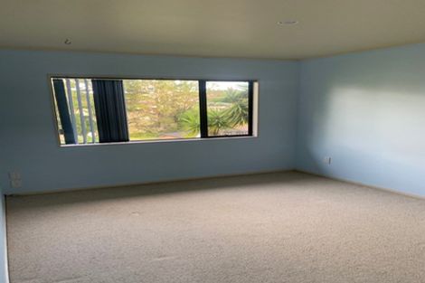 Photo of property in 5 Trotting Terrace, Fairview Heights, Auckland, 0632