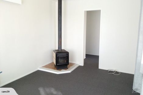 Photo of property in 325 Roscommon Road, Clendon Park, Auckland, 2103