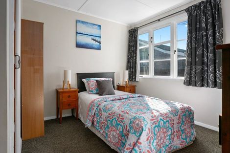 Photo of property in 52 Williams Street, Cambridge, 3434