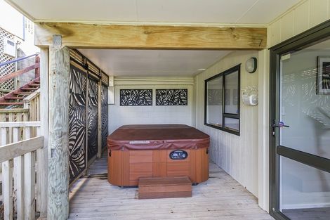 Photo of property in 29 Chartwell Drive, Crofton Downs, Wellington, 6035