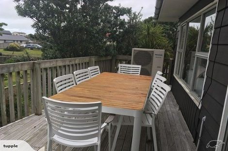 Photo of property in 14 Eruini Street, Waikanae Beach, Waikanae, 5036