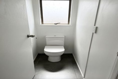 Photo of property in 67 Hyperion Drive, Randwick Park, Auckland, 2105