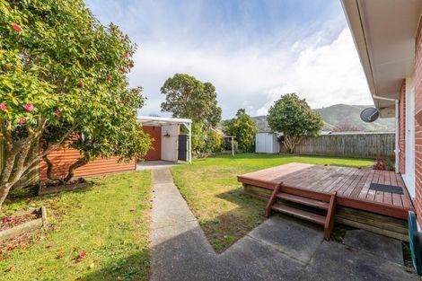 Photo of property in 15 Charles Street, Clouston Park, Upper Hutt, 5018
