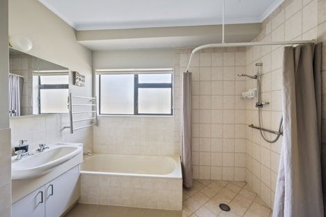 Photo of property in 501 Avenue Road West, Hastings, 4122