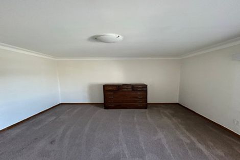 Photo of property in 16 Sunnyside Crescent, Papatoetoe, Auckland, 2025