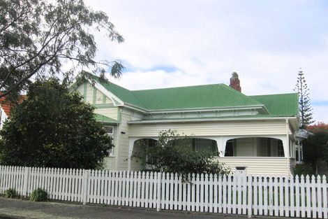 Photo of property in 12 Hautana Square, Woburn, Lower Hutt, 5010