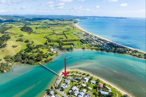 Photo of property in 906 Pataua South Road, Pataua South, Onerahi, 0192