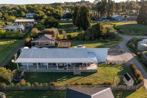 Photo of property in 974 Kahikatea Flat Road, Waitoki, Kaukapakapa, 0871
