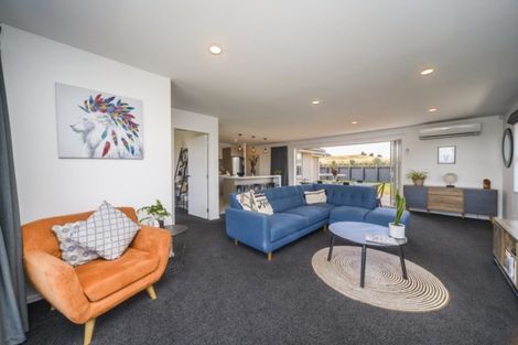 Photo of property in 14 Macdonald Heights, Feilding, 4702