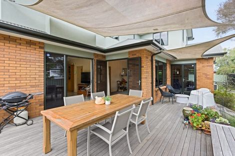 Photo of property in 9 Thode Place, Greenmeadows, Napier, 4112