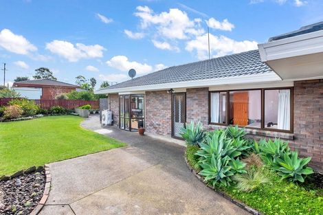 Photo of property in 2/4 Spring Grove, Henderson, Auckland, 0612