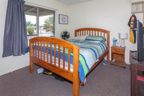Photo of property in 15 Cholmondeley Crescent, Whitianga, 3510