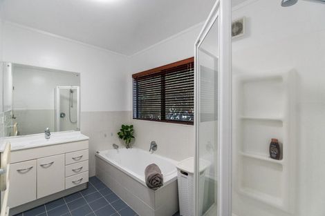 Photo of property in 3 Bluefin Way, West Harbour, Auckland, 0618