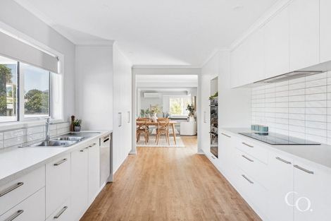 Photo of property in 430 Devonport Road, Tauranga South, Tauranga, 3112