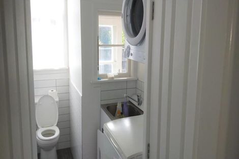 Photo of property in 495 Featherston Street, Roslyn, Palmerston North, 4414