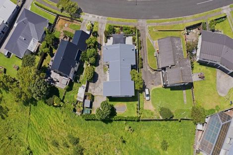 Photo of property in 9 Bronte Place, Whalers Gate, New Plymouth, 4310
