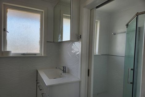 Photo of property in 32 Kirkbride Road, Mangere Bridge, Auckland, 2022