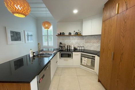 Photo of property in 11 Colenso Avenue, Hospital Hill, Napier, 4110