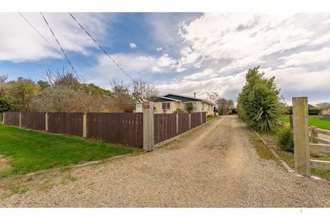 Photo of property in 60 Timaru Road, Waimate, 7924