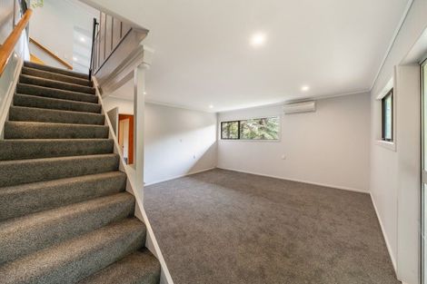 Photo of property in 17 Seymour Grove, Kingsley Heights, Upper Hutt, 5018
