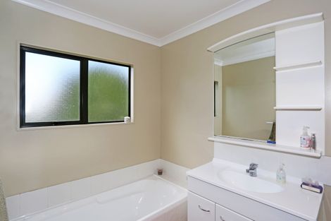 Photo of property in 8a Stembridge Avenue, Pukekohe, 2120