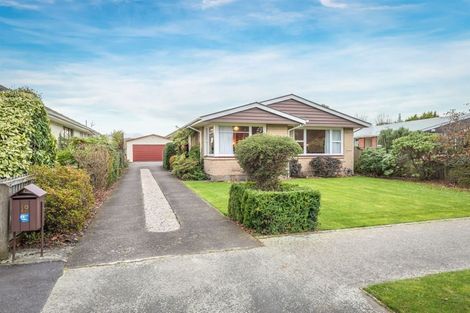 Photo of property in 19 Lochee Road, Upper Riccarton, Christchurch, 8041
