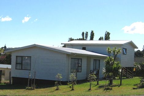 Photo of property in 142 Moire Road, West Harbour, Auckland, 0618