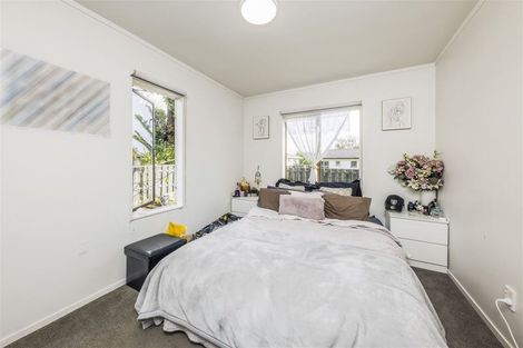 Photo of property in 16 Finlayson Avenue, Clendon Park, Auckland, 2103
