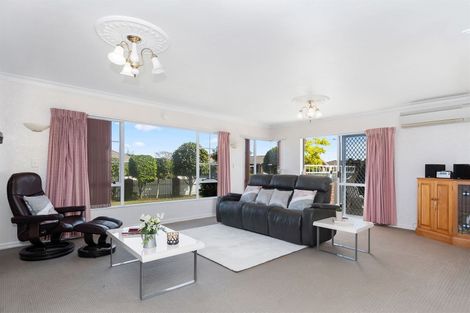 Photo of property in 13 Lotus Avenue, Mount Maunganui, 3116