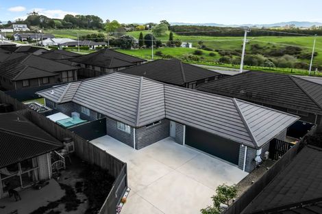 Photo of property in 10 Manawaroa Close, Grandview Heights, Hamilton, 3200