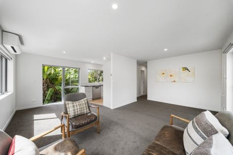 Photo of property in 12a Withers Road, Glen Eden, Auckland, 0602