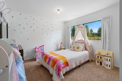 Photo of property in 36 Silverwood Lane, Leamington, Cambridge, 3495