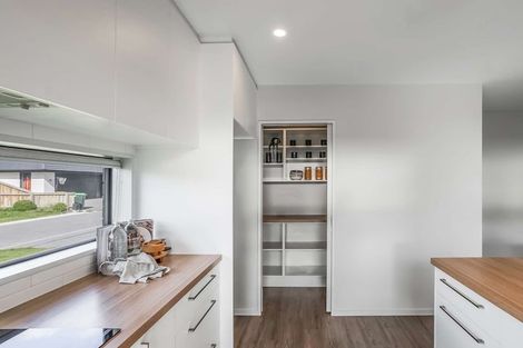 Photo of property in 6 Marcoola Drive, Rolleston, 7614