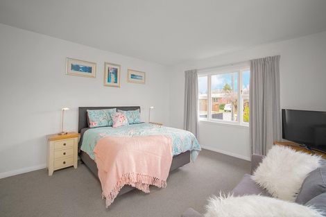 Photo of property in 8 Braithwaite Street, Ilam, Christchurch, 8041