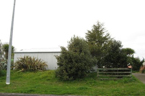 Photo of property in 15 Tuahu Place, Waitara, 4320