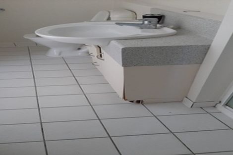 Photo of property in Terrace Heights Apartments, 2e/163 The Terrace, Wellington Central, Wellington, 6011