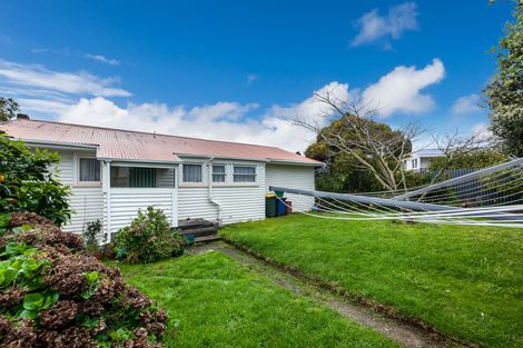Photo of property in 14 Binsted Road, New Lynn, Auckland, 0600
