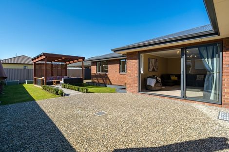 Photo of property in 10 Kura Place, Mosgiel, 9024