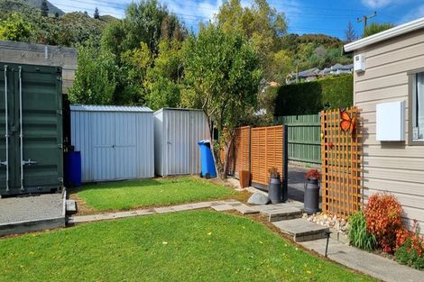 Photo of property in 57 Moana View Road, Waikawa, Picton, 7220