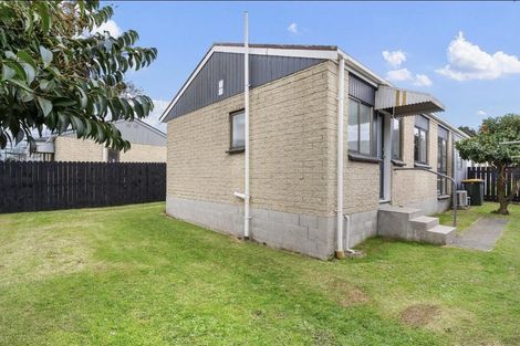 Photo of property in 2/36 Trentham Road, Papakura, 2110