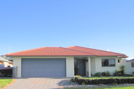 Photo of property in 46 Katerini Grove, Papamoa Beach, Papamoa, 3118