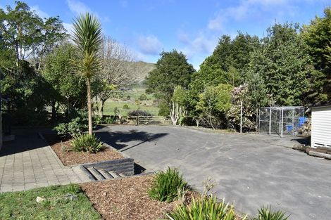 Photo of property in 98 Ringawhati Road, Otaki, 5583