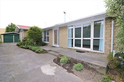 Photo of property in 4 Leeman Place, Redwood, Christchurch, 8051